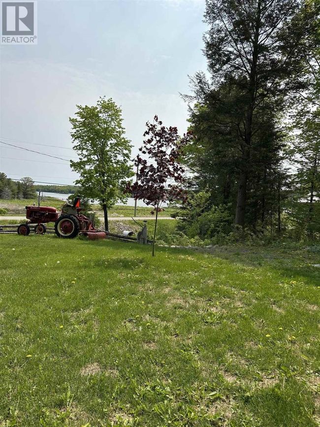 1943 V Line Rd, Home with 2 bedrooms, 1 bathrooms and null parking in Richards Landing ON | Image 12