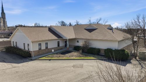 3751 Warsaw Avenue, Cincinnati, OH, 45205 | Card Image