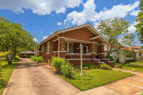 2011 Logan St, Murphysboro, IL, 62966-1754 | Card Image