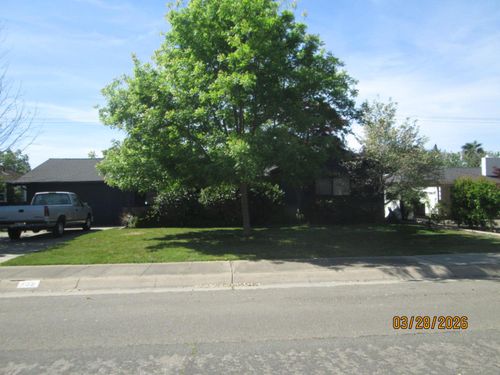 135 S Fairmont Avenue, Lodi, CA, 95240 | Card Image