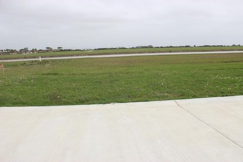 2924 Hammock Ct, Palacios, TX, 77465 | Card Image