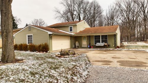 2202 Cook Ct, Troy, MI, 48083-1614 | Card Image