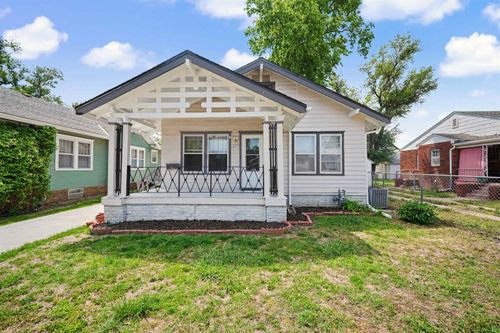 617 Morrison Ave, Salina, KS, 67401-4033 | Card Image