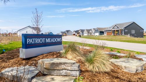 29-10145 Strawberry Ln, Zeeland, MI, 49464-9263 | Card Image