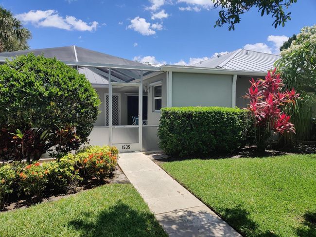 1535 Sw Waterfall Blvd, Condo with 2 bedrooms, 2 bathrooms and null parking in Palm City FL | Image 17