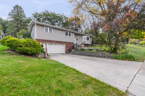 102 Birch Ln, Hartford, WI, 53027 | Card Image