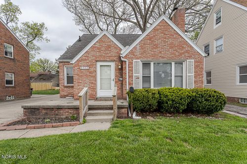 3517 Douglas Rd, Toledo, OH, 43606-2024 | Card Image