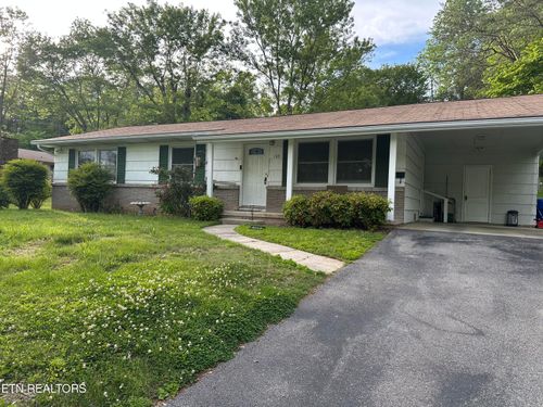 103 Macon Ln, Oak Ridge, TN, 37830-8213 | Card Image