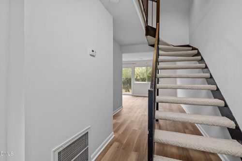 apt-d1-220 Elizabeth St, Chapel Hill, NC, 27514-3215 | Card Image