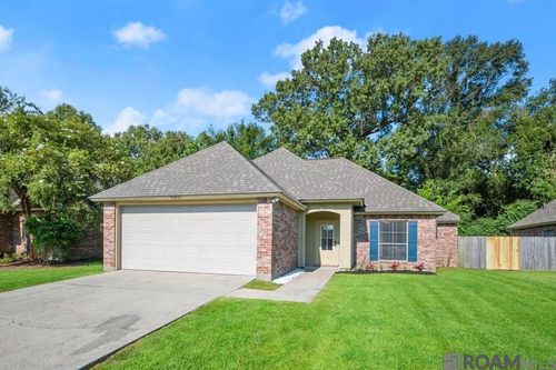 15035 Creek Side Dr, Gonzales, LA, 70737-6892 | Card Image