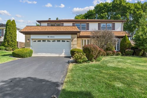 1016 W Brittany Dr, Arlington Heights, IL, 60004-2028 | Card Image