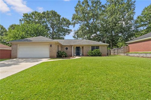 6343 Woodside Dr N, Theodore, AL, 36582-6066 | Card Image