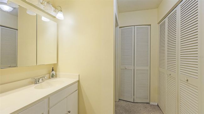 527 Spring Lakes Blvd, Condo with 2 bedrooms, 2 bathrooms and null parking in BRADENTON FL | Image 16