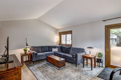 3305 Nimitz St, Eau Claire, WI, 54701-7218 | Card Image