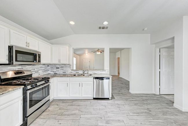 233 Wallops, House other with 4 bedrooms, 2 bathrooms and 2 parking in Kyle TX | Image 13
