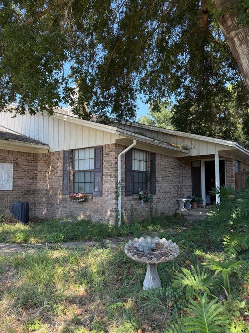 43 12th Ave, Shalimar, FL, 32579-1316 | Card Image