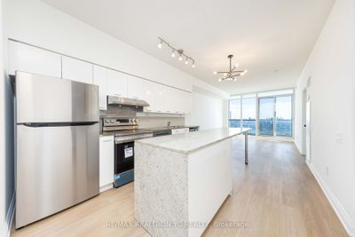 3015 - 29 Singer Crt, Condo with 1 bedrooms, 1 bathrooms and 1 parking in North York ON | Image 3