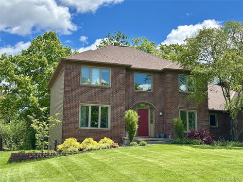 472 Ashton Ct Se, Grand Rapids, MI, 49546-8300 | Card Image