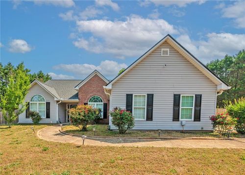 160 Glenn Fuller Cir, Commerce, GA, 30529-6077 | Card Image