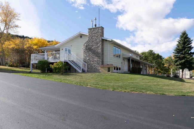 7132 Range Road 2 1 Range, House other with 3 bedrooms, 2 bathrooms and 6 parking in Lundbreck AB | Image 5