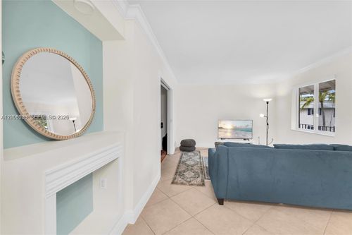 23-8617 Sw 68th Ct, Pinecrest, FL, 33156-1195 | Card Image