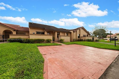 6633-6633 Nw 179th Ter, Hialeah, FL, 33015-4419 | Card Image