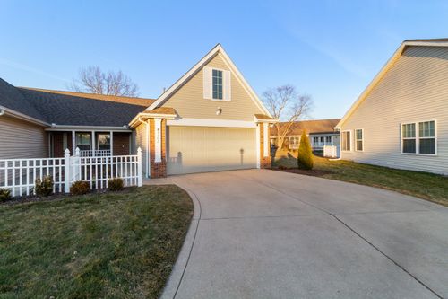 3302 Milestone Creek Ct, Valparaiso, IN, 46385 | Card Image