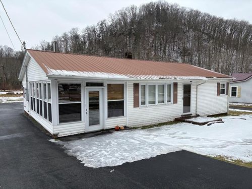 2218 Saltville Hwy, Saltville, VA, 24370-4052 | Card Image