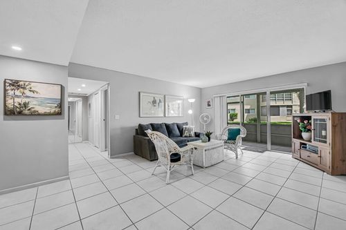 217-752 Lori Dr, Palm Springs, FL, 33461-1294 | Card Image