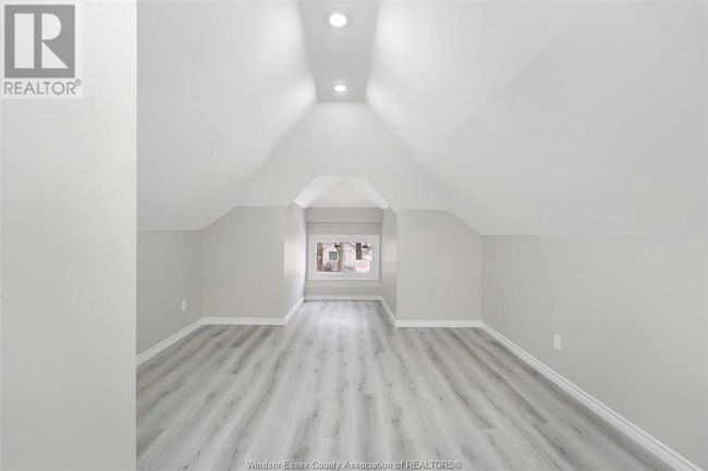 1061 Highland Ave, House other with 4 bedrooms, 3 bathrooms and null parking in Windsor ON | Image 30