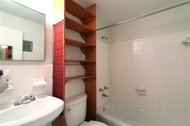 82260 Overseas Hwy, House other with 3 bedrooms, 3 bathrooms and null parking in Islamorada FL | Image 16