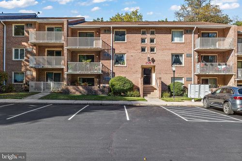 e14-200 Campbell Cir, DOWNINGTOWN, PA, 19335-3241 | Card Image