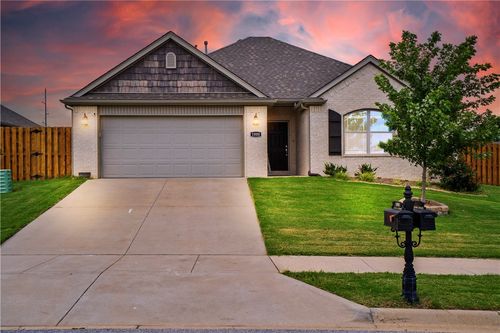 1000 Tulip St, Centerton, AR, 72719-6049 | Card Image