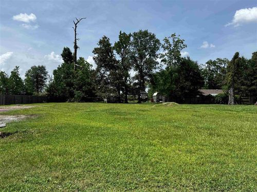 2211 Division Rd, Sulphur, LA, 70663-7207 | Card Image