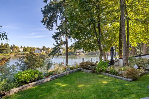 3-1004 Decosta Pl, Esquimalt, BC, V9A6Y3 | Card Image