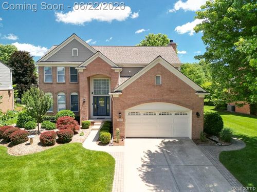 1815 Ring Neck Dr, Rochester, MI, 48307-6010 | Card Image