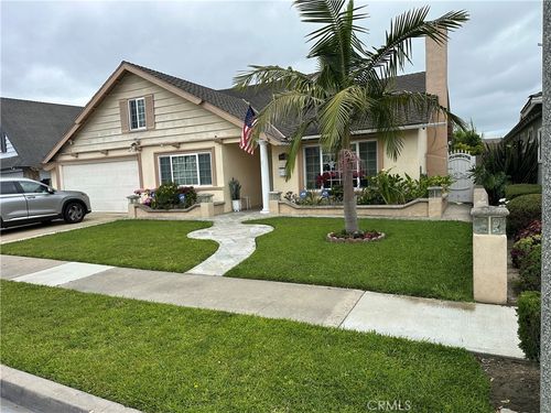 8952 Pebble Beach Cir, Westminster, CA, 92683-6836 | Card Image