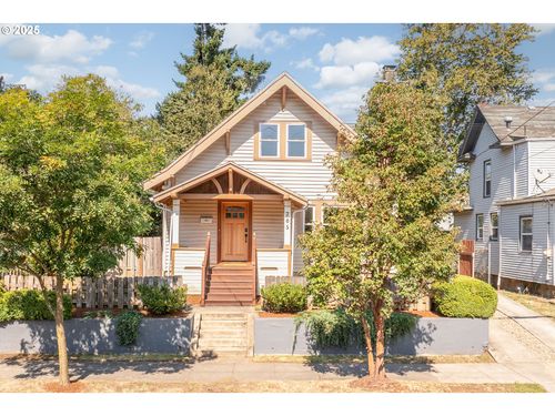 705 N Alberta St, Portland, OR, 97217-2603 | Card Image