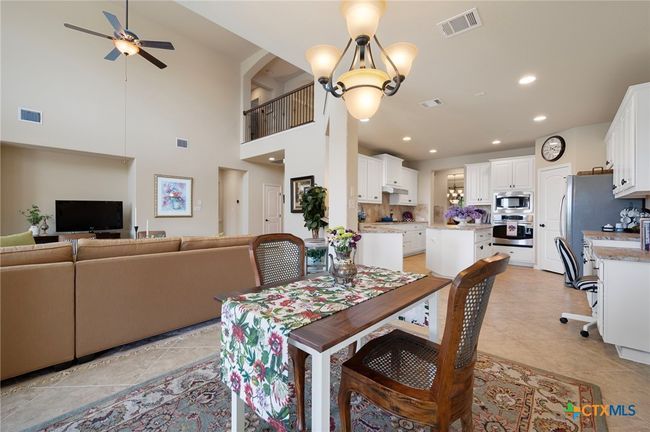 182 Emma Loop, House other with 4 bedrooms, 4 bathrooms and null parking in Austin TX | Image 15