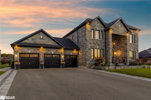 39 Mckeown St, Thornton, ON, L0L2N0 | Card Image