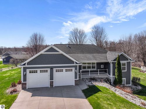 5460 Lone Beech Dr, Traverse City, MI, 49685-7383 | Card Image