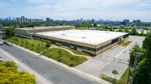 75 Tycos Dr, North York, ON, M6B1W3 | Card Image