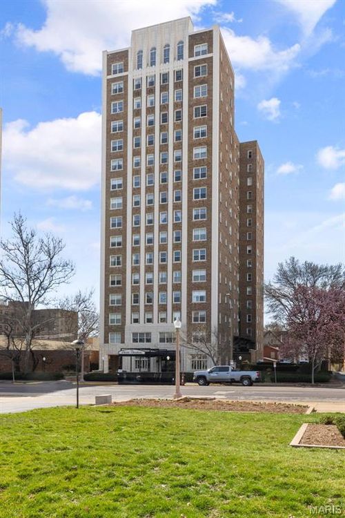 apt-701-4440 Lindell Blvd, Saint Louis, MO, 63108-2436 | Card Image
