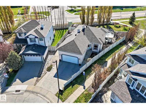576 Glenwright Cres Nw, Edmonton, AB, T5T6K8 | Card Image