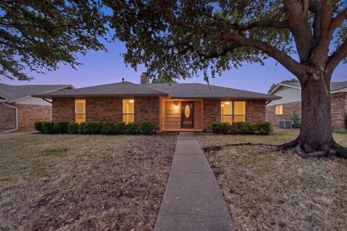 2009 Glencrest Ln, Garland, TX, 75040-4109 | Card Image