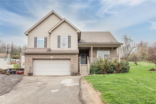 2030 Lexington Dr, Connellsville, PA, 15425-1521 | Card Image