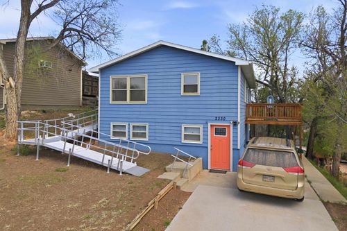 2330 Lincoln Ave, hot springs, SD, 57747-1843 | Card Image