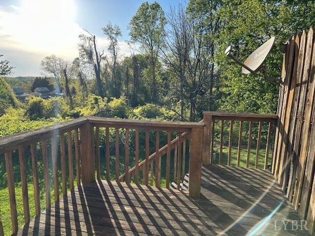 202 Rustwood Ct, Townhouse with 3 bedrooms, 2 bathrooms and null parking in Rustburg VA | Image 25