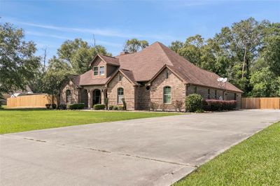 10100 E Greenwood Drive, House other with 4 bedrooms, 2 bathrooms and null parking in Orange TX | Image 3