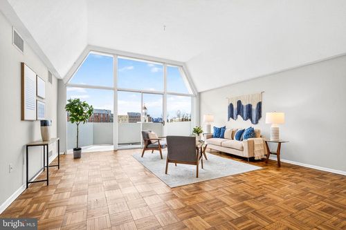 826-700 7th St Sw, WASHINGTON, DC, 20024-2460 | Card Image